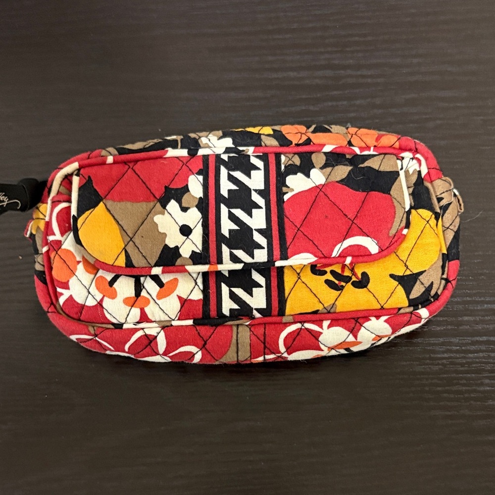 Vera Bradley Red and Yellow Floral Quilted Cosmetic Bag EUC. WP2